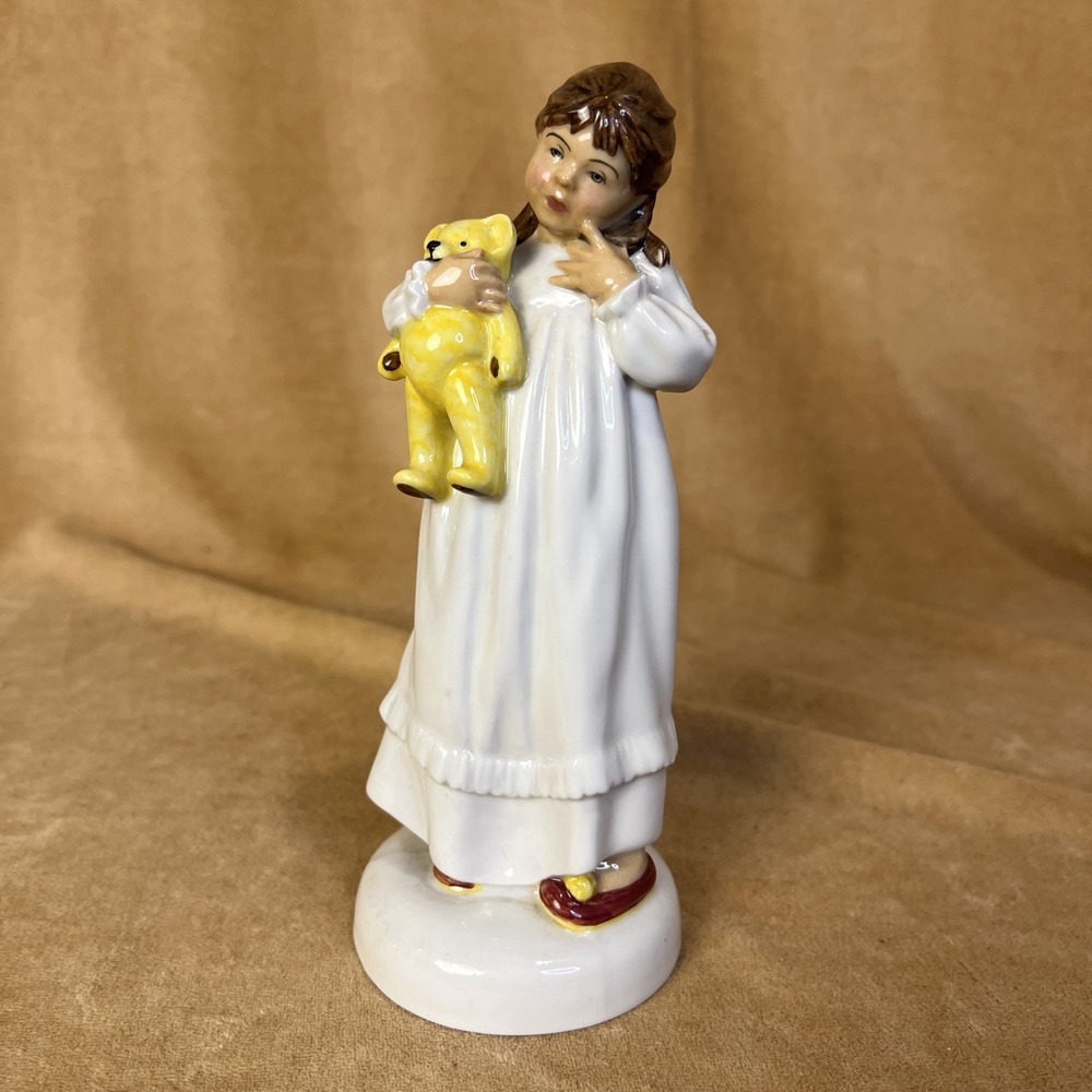 Royal Doulton "And So To Bed" Vintage Home/Office Collectible Statue Figurine